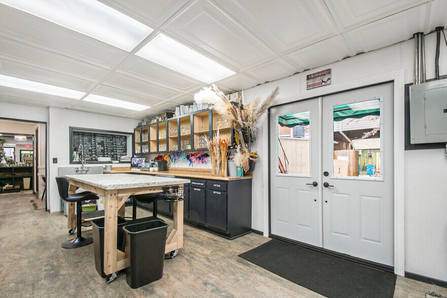 More Photos Of 111 Commercial St, Dowagiac Storefront Retail Residential For Sale