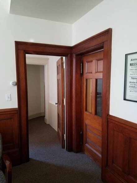 More Photos Of 51 Gillett St, Hartford Office Residential For Lease