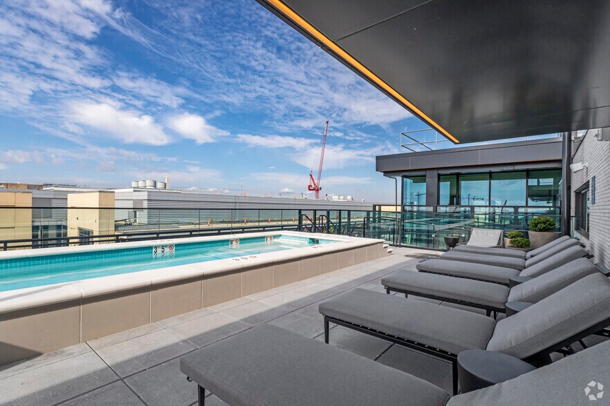 More Photos Of 555 E St SW, Washington Apartments For Lease