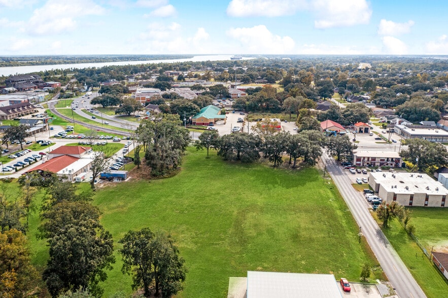 More Photos Of 101 E 3rd Street, Belle Chasse Land For Sale