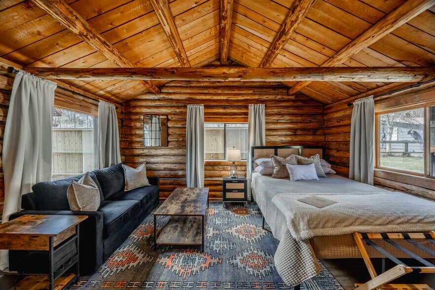 More Photos Of 631 N Silver St, Lake City Hotel For Sale