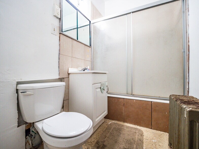 More Photos Of 1178 E 167th St, Cleveland Apartments For Sale