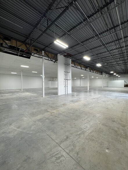 More Photos Of 10405 S Eastern Ave, Henderson Storefront For Lease