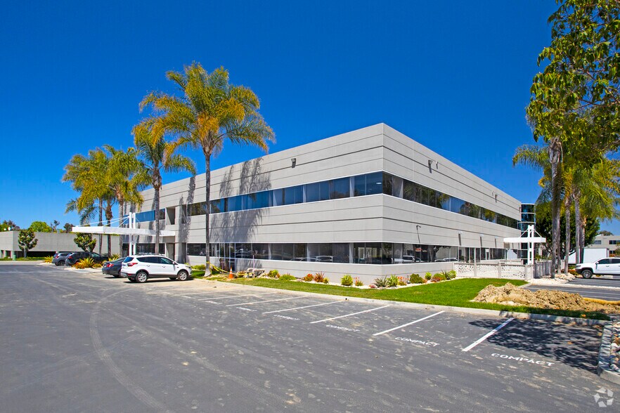 More Photos Of 2231 Rutherford Rd, Carlsbad Office For Lease