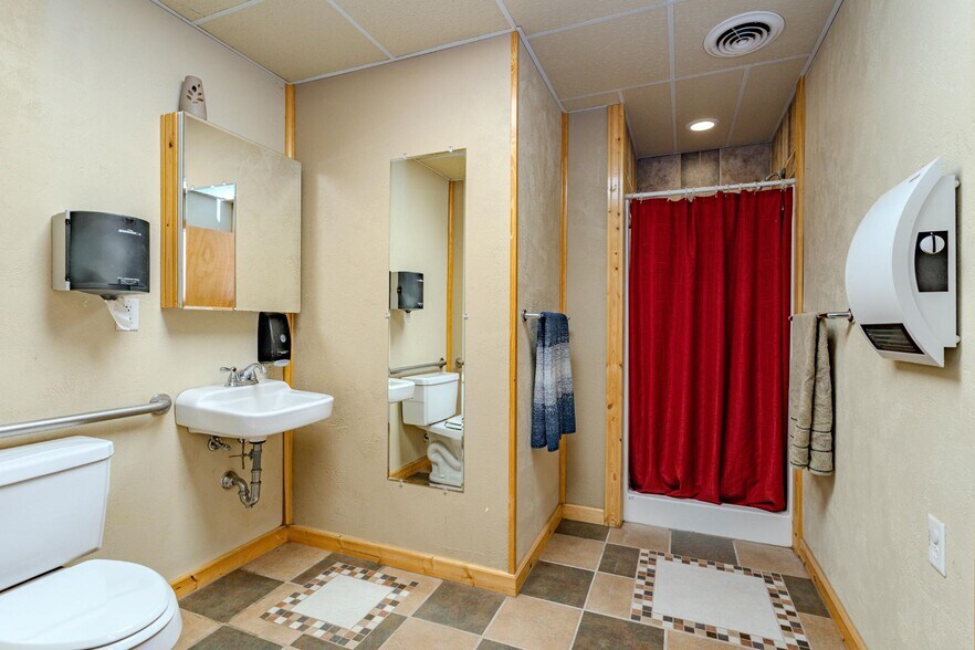 More Photos Of 4243 Back Country Ln, Harshaw Warehouse For Sale