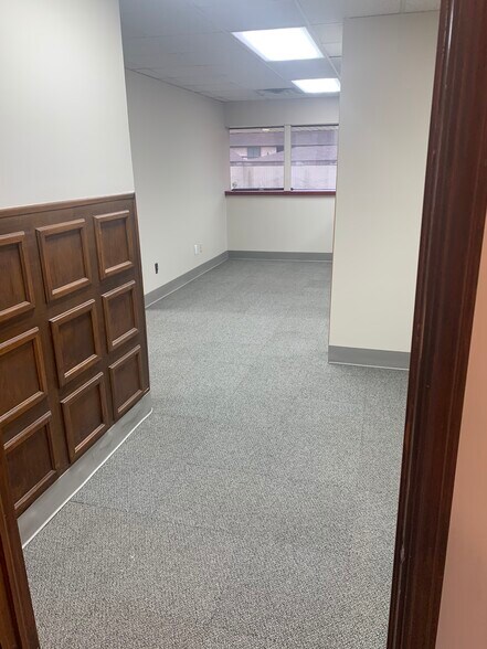 More Photos Of 25000 N River Rd, Harrison Township General Retail For Lease