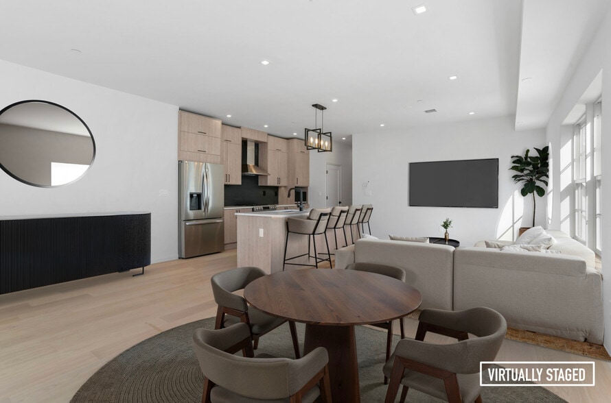 More Photos Of 63 Church St, Greenwich Apartments For Sale