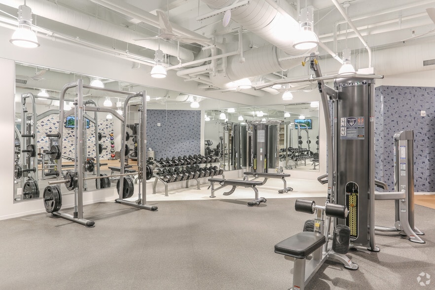 More Photos Of 1 Riverway, Houston Office For Lease