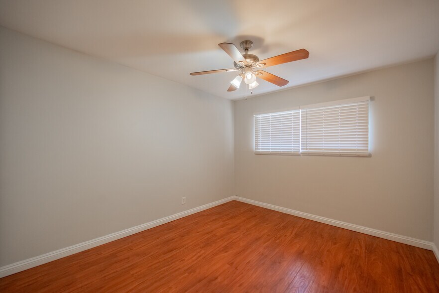 More Photos Of 610 N Oakland Ave, Pasadena Apartments For Sale