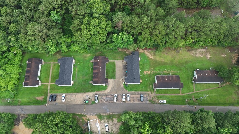 Primary Photo Of 1116 Ash Ave, Richton Apartments For Sale