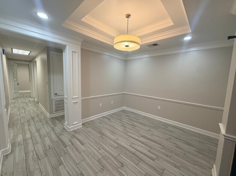 More Photos Of 202 Industrial Blvd, Sugar Land Loft Creative Space For Lease