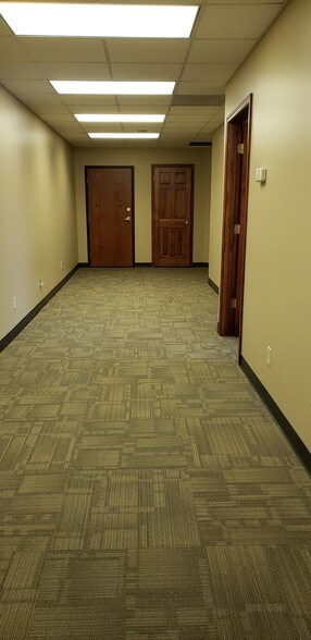 More Photos Of 4972 Benchmark Centre Dr, Swansea Medical For Lease
