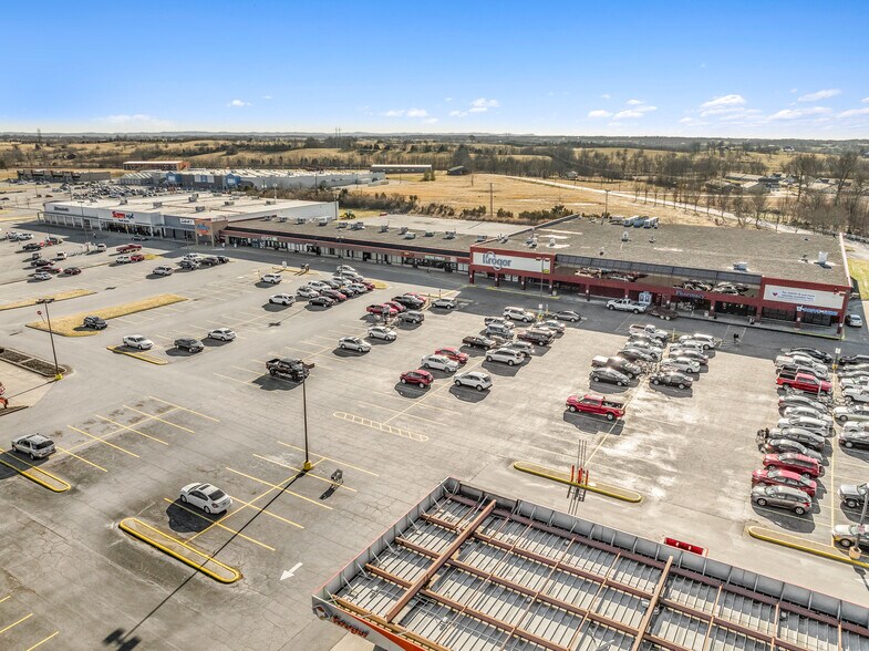 More Photos Of 844 S College St, Harrodsburg Unknown For Sale