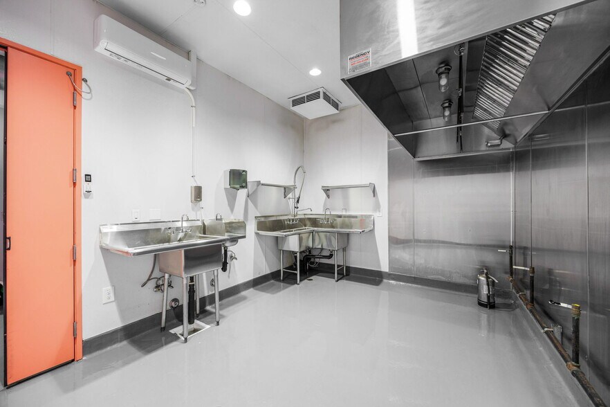 More Photos Of 5524-5536 Satsuma Ave, North Hollywood Food Processing For Sale