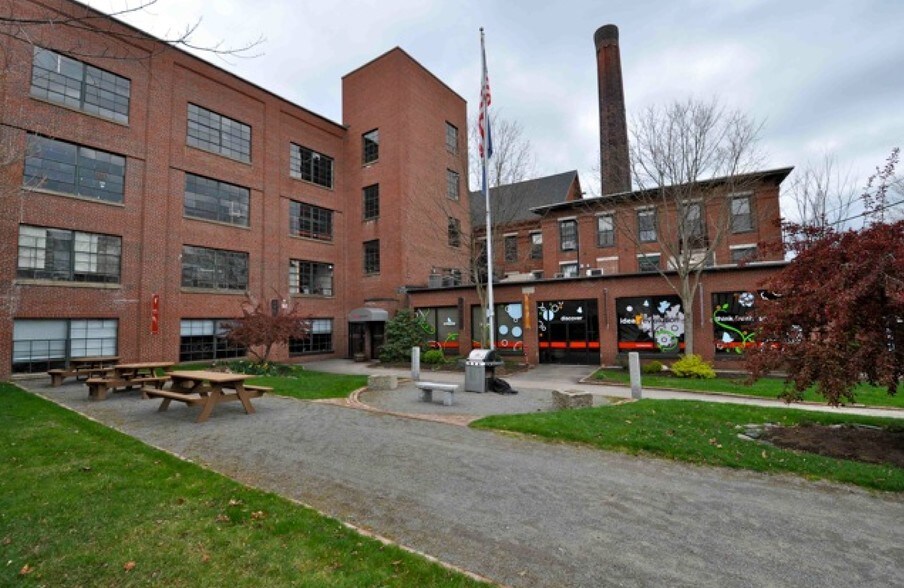 More Photos Of 73 Pickering Rd, Rochester Coworking Space