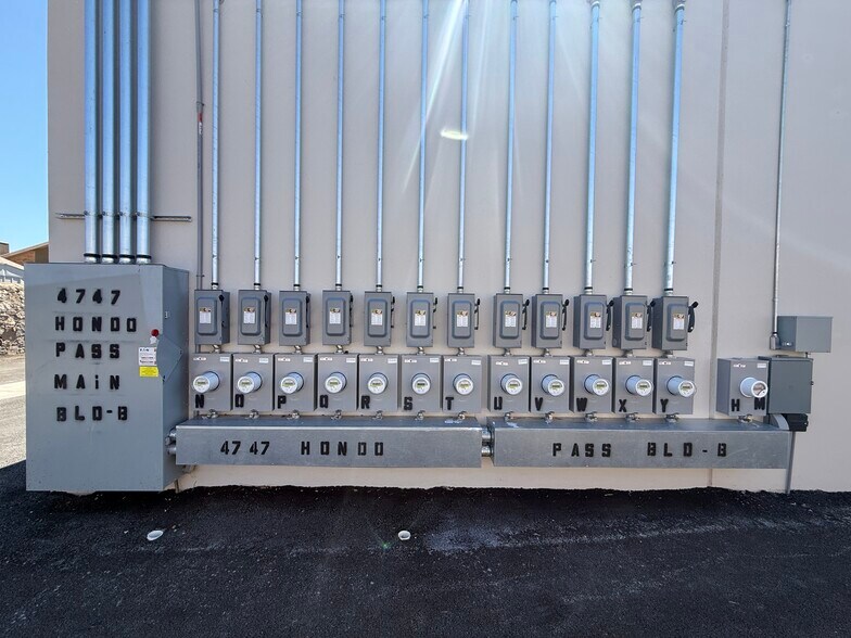 More Photos Of 4747 Hondo Pass Dr, El Paso Unknown For Lease