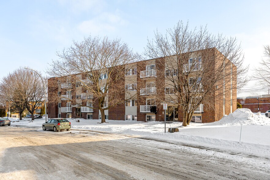 More Photos Of 1005-1015 Rue De La Commune, La Prairie Apartments For Sale