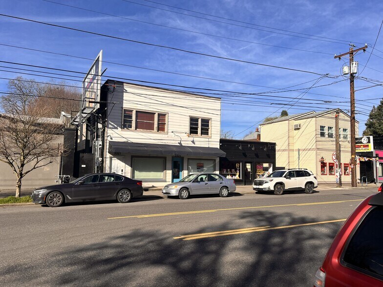 Primary Photo Of 3321-3327 SE Hawthorne St, Portland General Retail For Sale