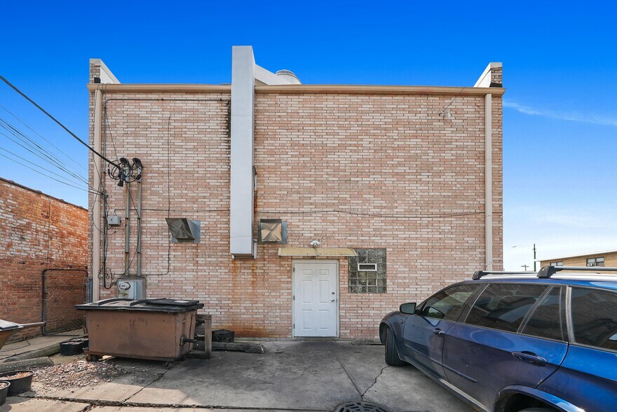 More Photos Of 5772 S Archer Ave, Chicago General Retail For Sale