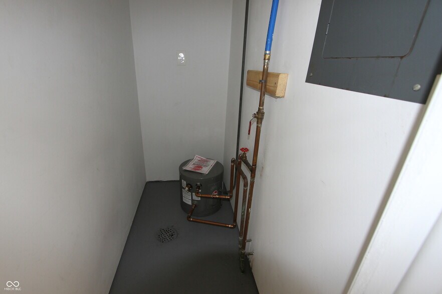 More Photos Of 1244 W Main St, Greenfield General Retail For Sale