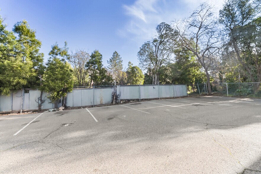 More Photos Of 163 Pleasant Ave, Auburn Apartments For Sale