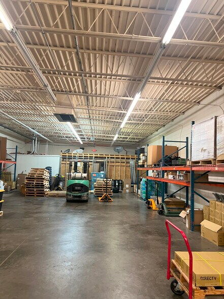 More Photos Of 180 Commerce Ctr, Greenville Warehouse For Lease