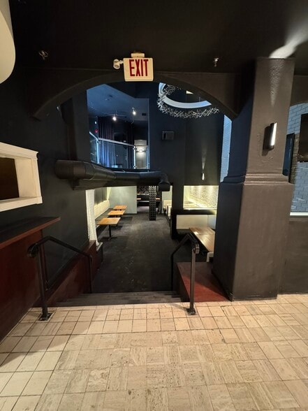 More Photos Of 1125 Kensington Rd NW, Calgary Storefront Retail Office For Sale