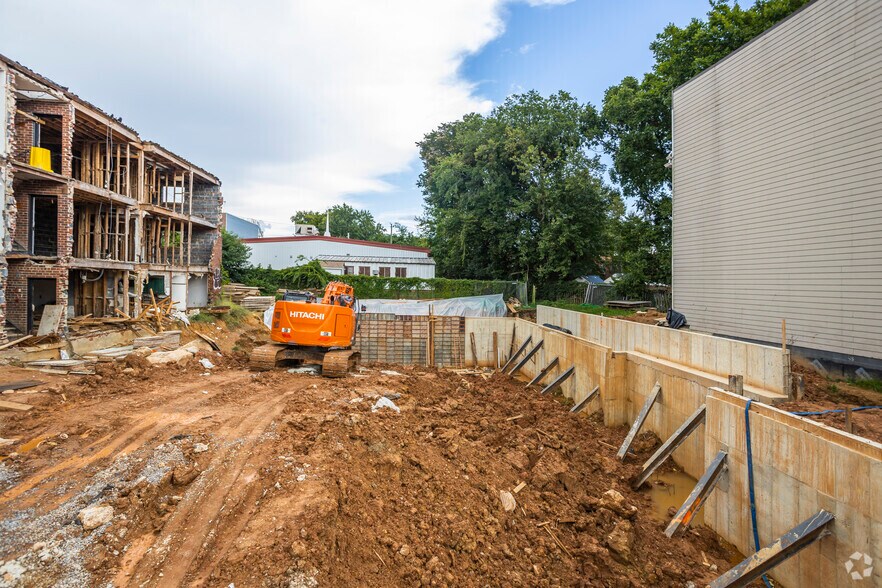More Photos Of 1825 Kendall St NE, Washington Apartments For Sale