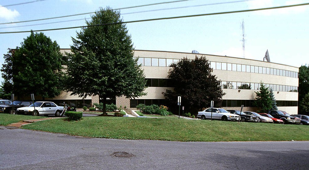 More Photos Of 1541 Alta Dr, Whitehall Office For Lease