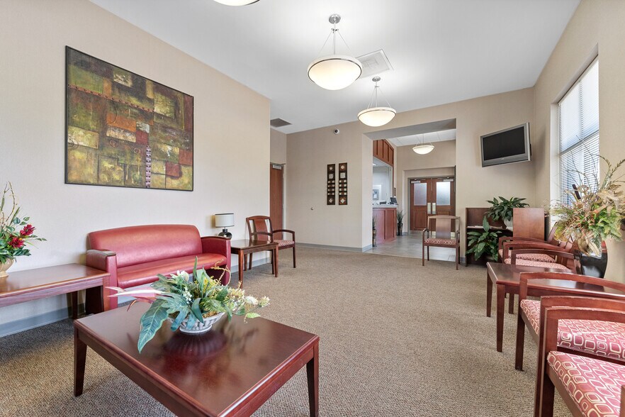 More Photos Of 8124 Flintridge Rd, Little Rock Medical For Sale