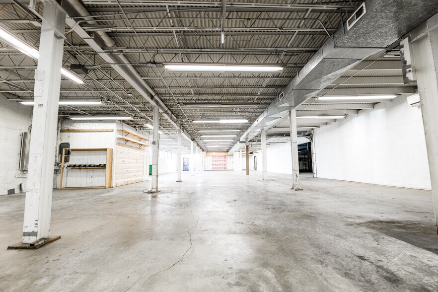 More Photos Of 15 Winchester St, Medford Distribution For Lease