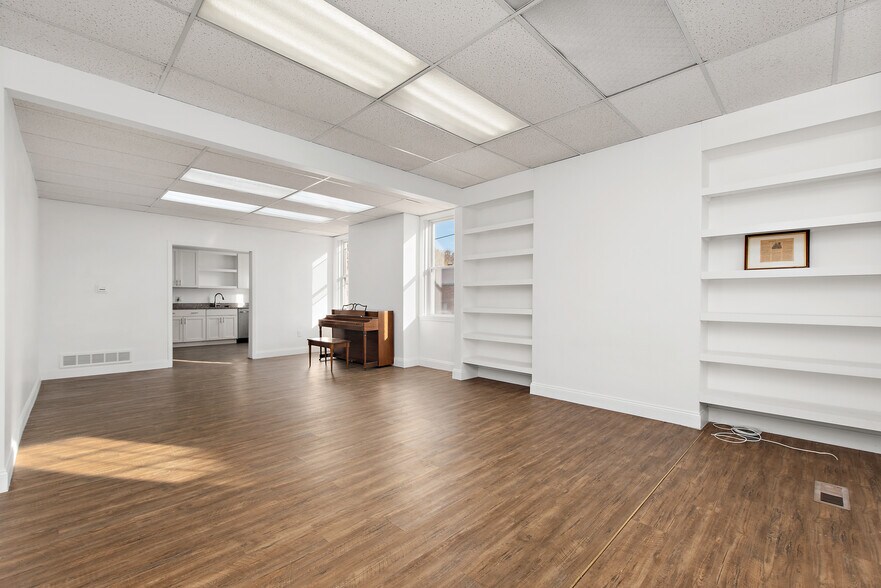 More Photos Of 1000 Madison Ave, Pittsburgh Religious Facility For Sale