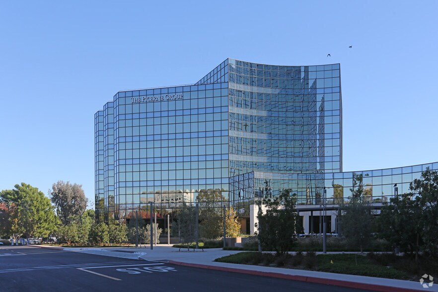 More Photos Of 5000 Birch St, Newport Beach Office For Lease