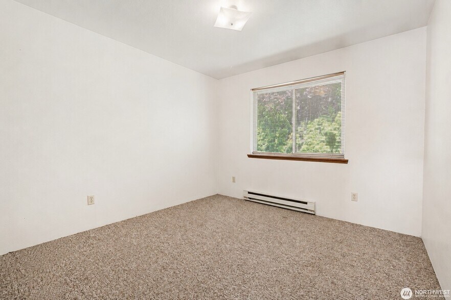 More Photos Of 1011-1015 S 48th Ave, Yakima Apartments For Sale