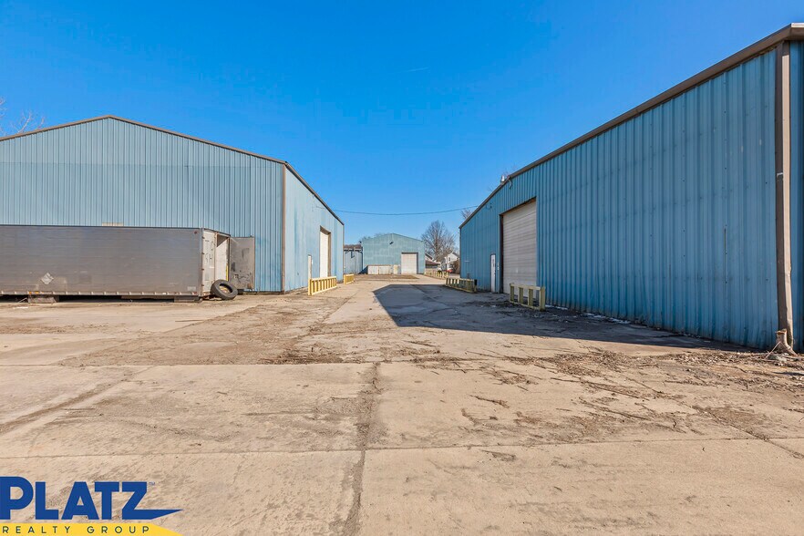 More Photos Of 1929 Larchmont Ave NE, Warren Warehouse For Sale
