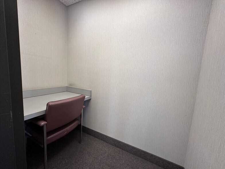 More Photos Of 1219 N Mitchell St, Cadillac Bank For Lease