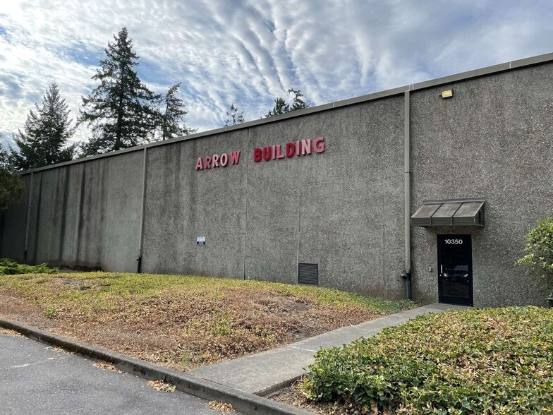 More Photos Of 10350 SW Tualatin Rd, Tualatin Warehouse For Lease