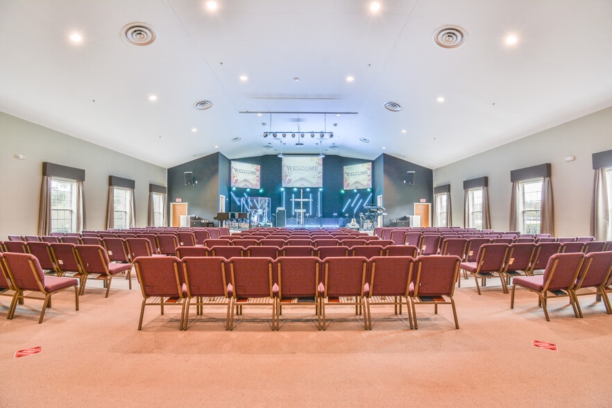 More Photos Of 1400 Grayson Hwy, Lawrenceville Religious Facility For Sale
