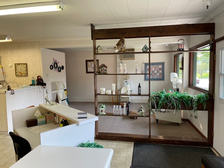 More Photos Of 214 Granite St, Cadillac General Retail For Sale