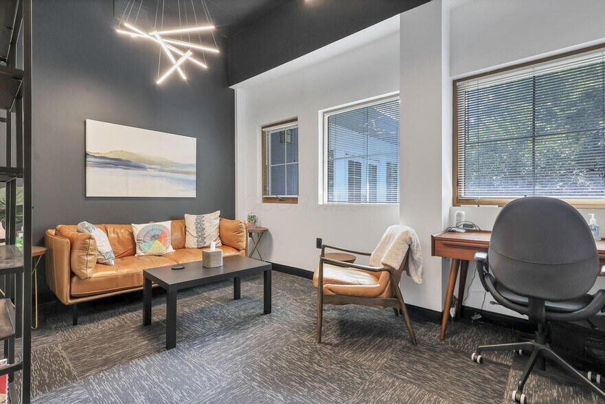 More Photos Of 1480 Manning Pky, Powell Loft Creative Space For Sale