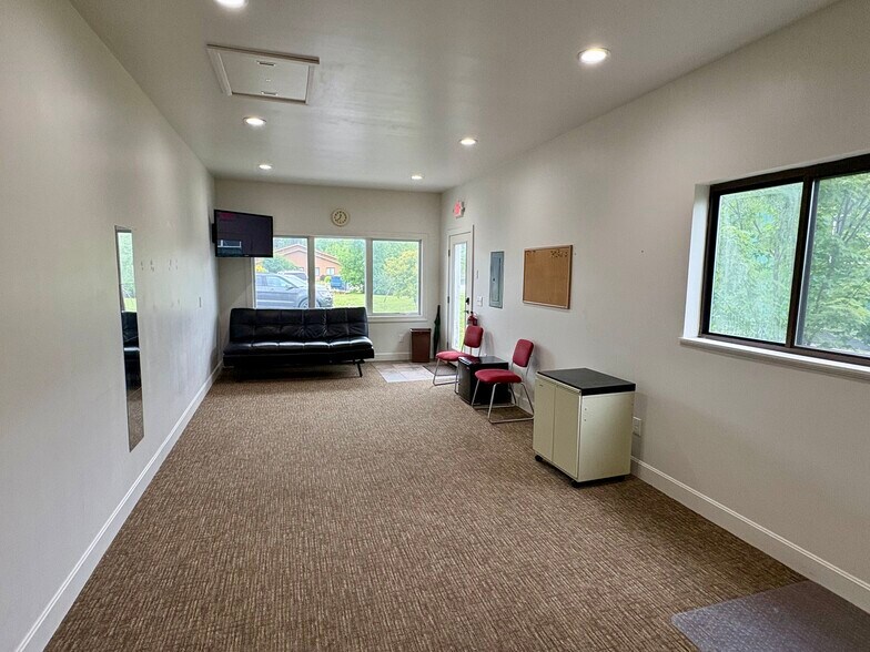 More Photos Of 876 Robinwood Ct, Traverse City Industrial For Sale