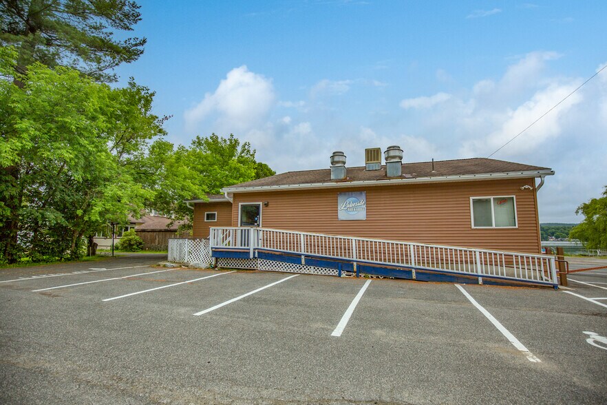 Primary Photo Of 750 S Main St, Lanesborough Restaurant For Sale
