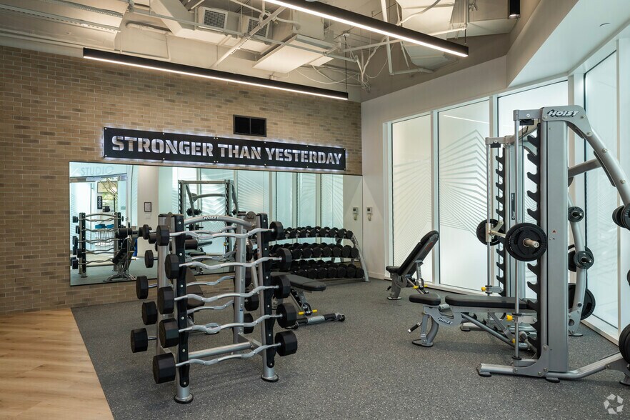 More Photos Of 100 2nd Ave S, Saint Petersburg Office For Lease