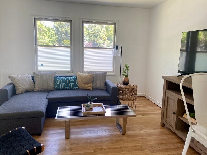 More Photos Of 99 Bartlett St, Reno Apartments For Sale