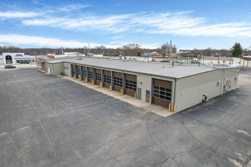 More Photos Of 1246 N Main St, Urbana Auto Dealership For Sale