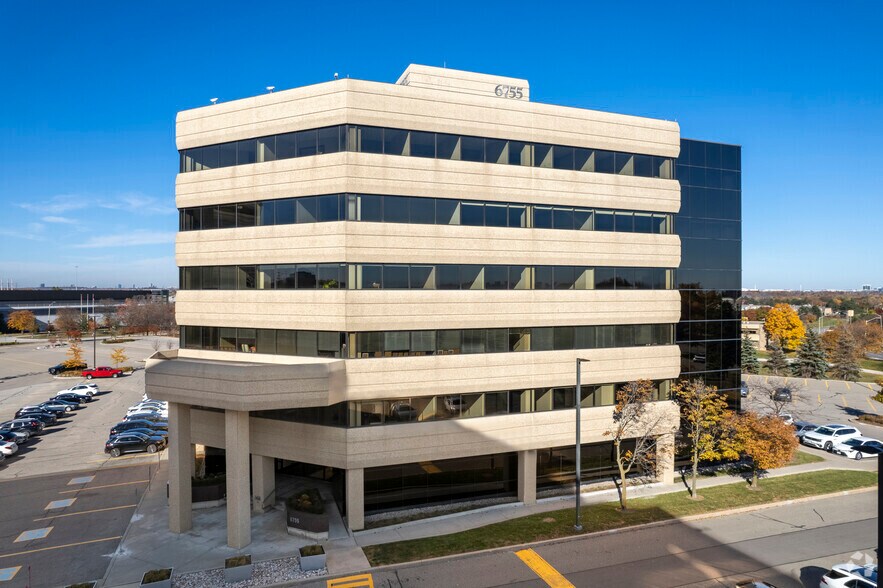 Primary Photo Of 6755 Mississauga Rd, Mississauga Office For Lease