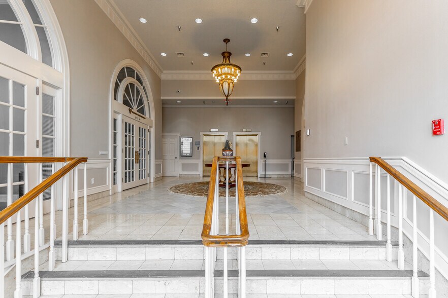 More Photos Of 736 Georgia Ave, Chattanooga Office For Lease