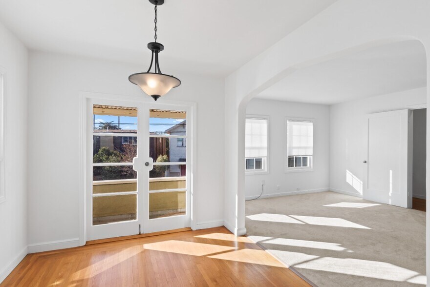 More Photos Of 476 42nd St, Oakland Apartments For Sale
