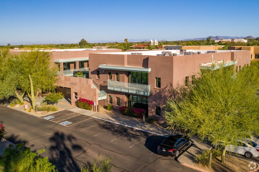 More Photos Of 8701 E Vista Bonita Dr, Scottsdale Medical For Sale