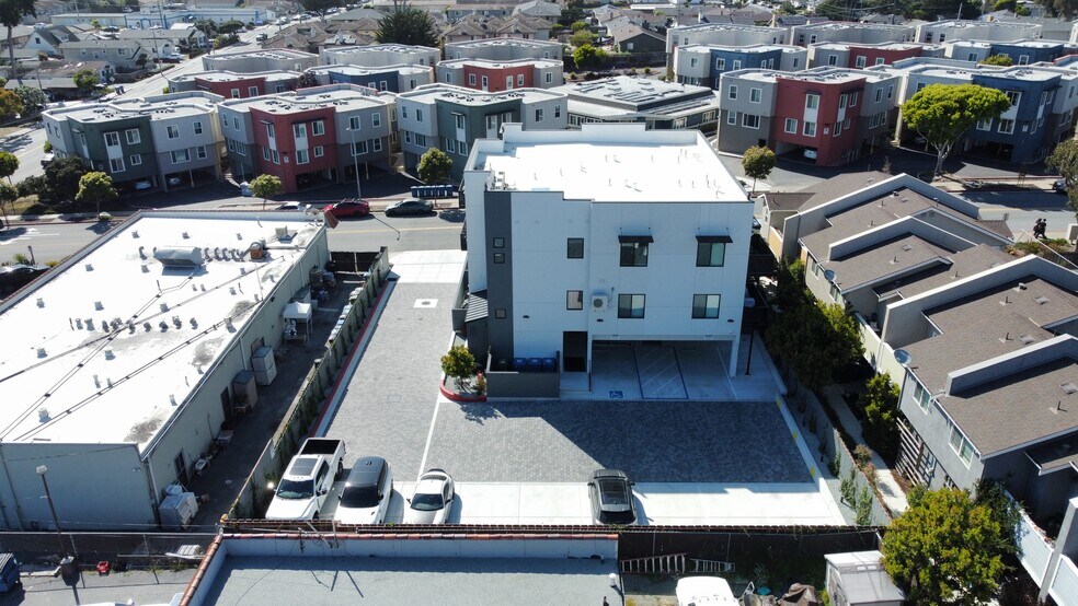 More Photos Of 3108 Seacrest Ave, Marina Apartments For Sale